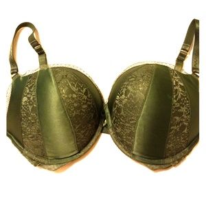 OBO Bombshell Victoria's Secret 34DD